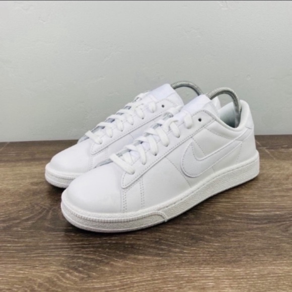 NEW Nike Tennis Classic - Picture 4 of 6